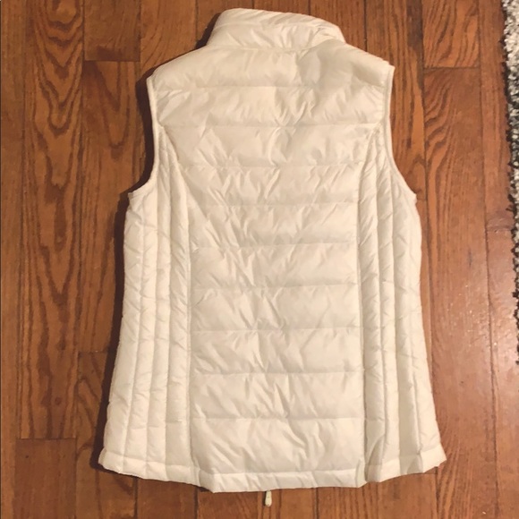 White puffer vest - Picture 3 of 3